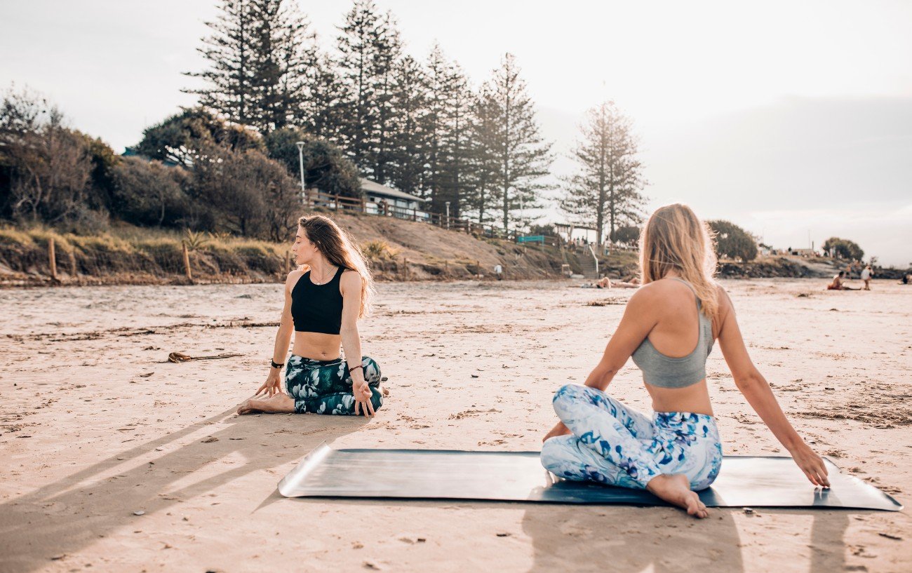 Beach Yoga | 7 Tips For Safe and Effective Yoga On The Beach