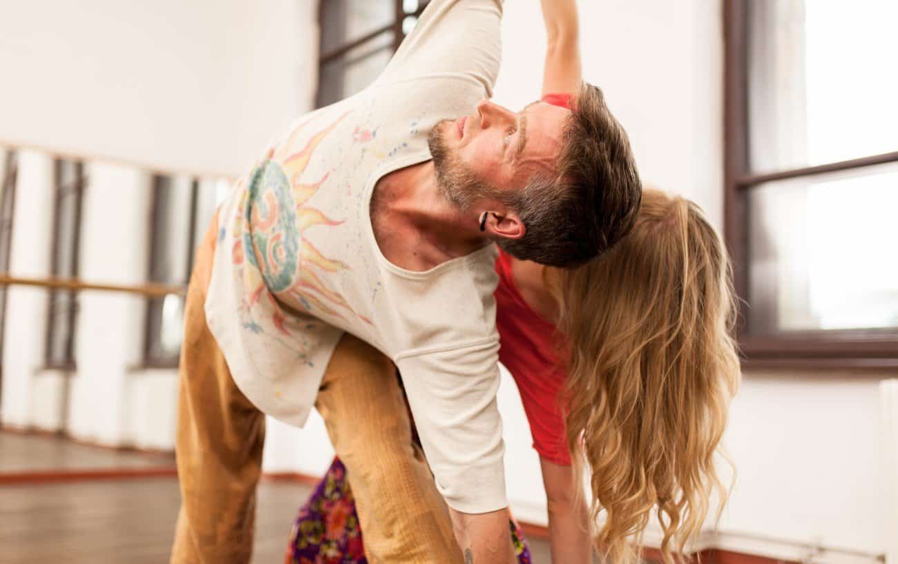 5 Fun Yoga Poses For Two People: Beginners And Beyond