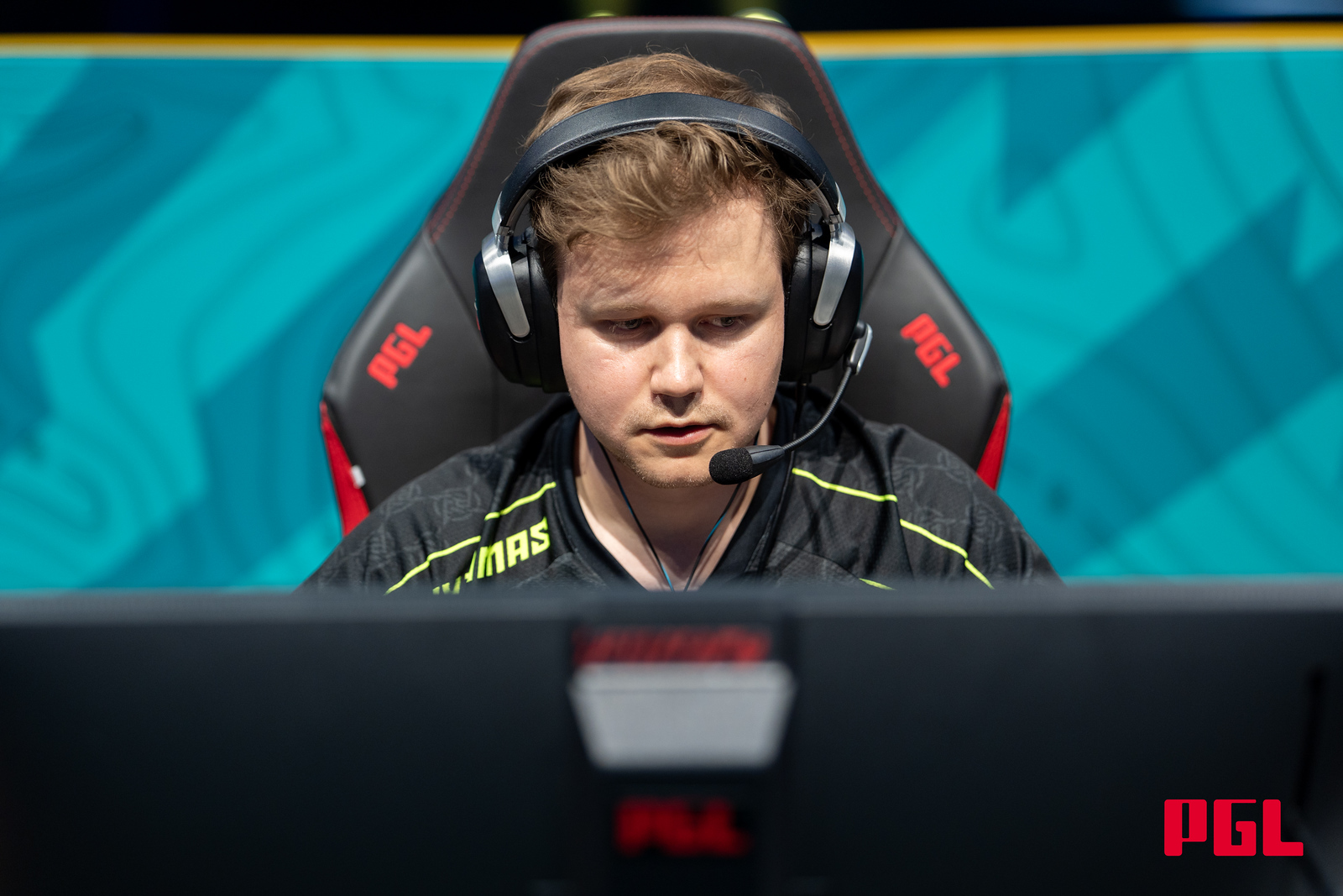Snappi at his PC