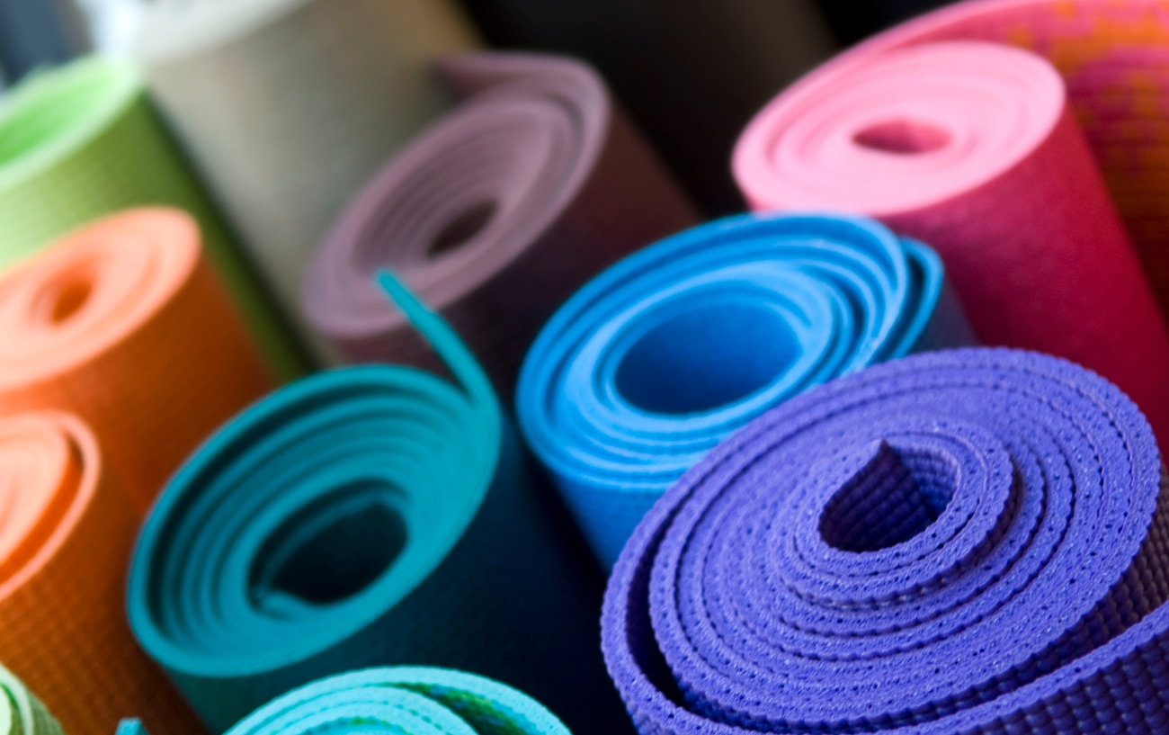 6 Best Thick Yoga Mats: How Thick Should A Yoga Mat Be?