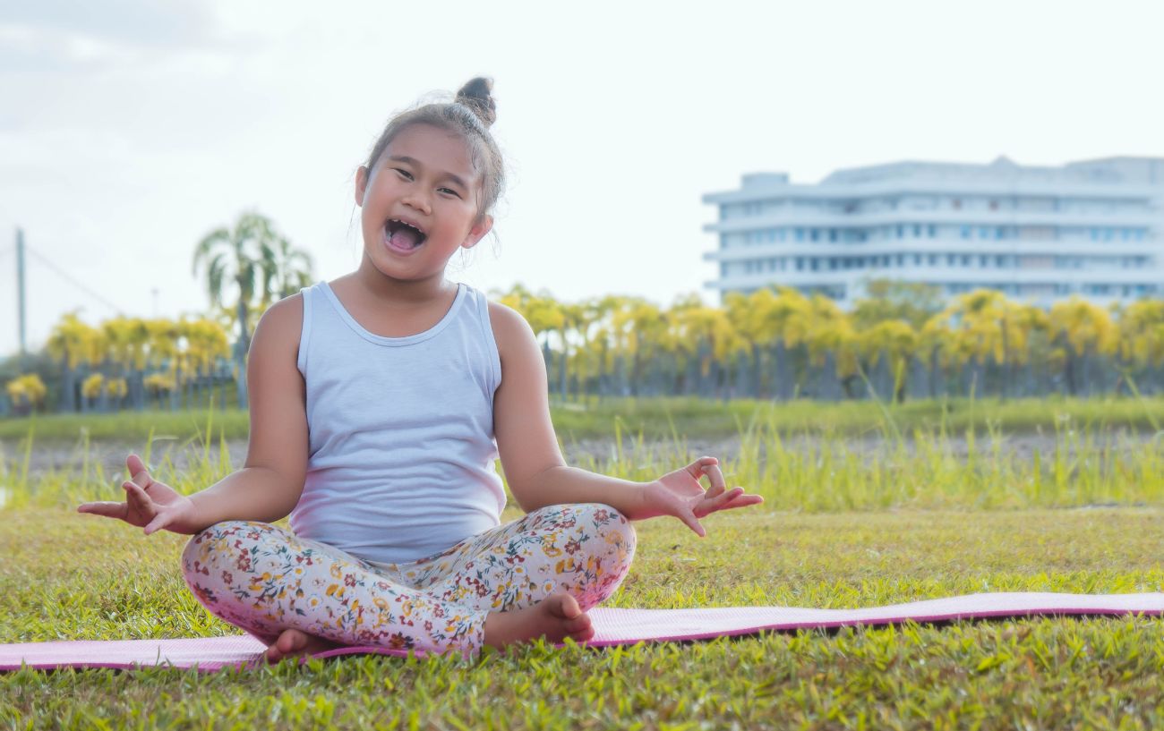 Yoga For Children: Our Selection Of The 10 Best Videos To Get Your Kids Moving Mindfully