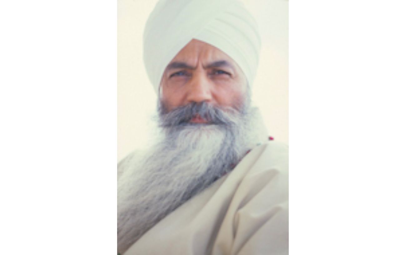 Yogi Bhajan: The Multi-Millionaire Scammer And Abuser Who Brought Kundalini To The West